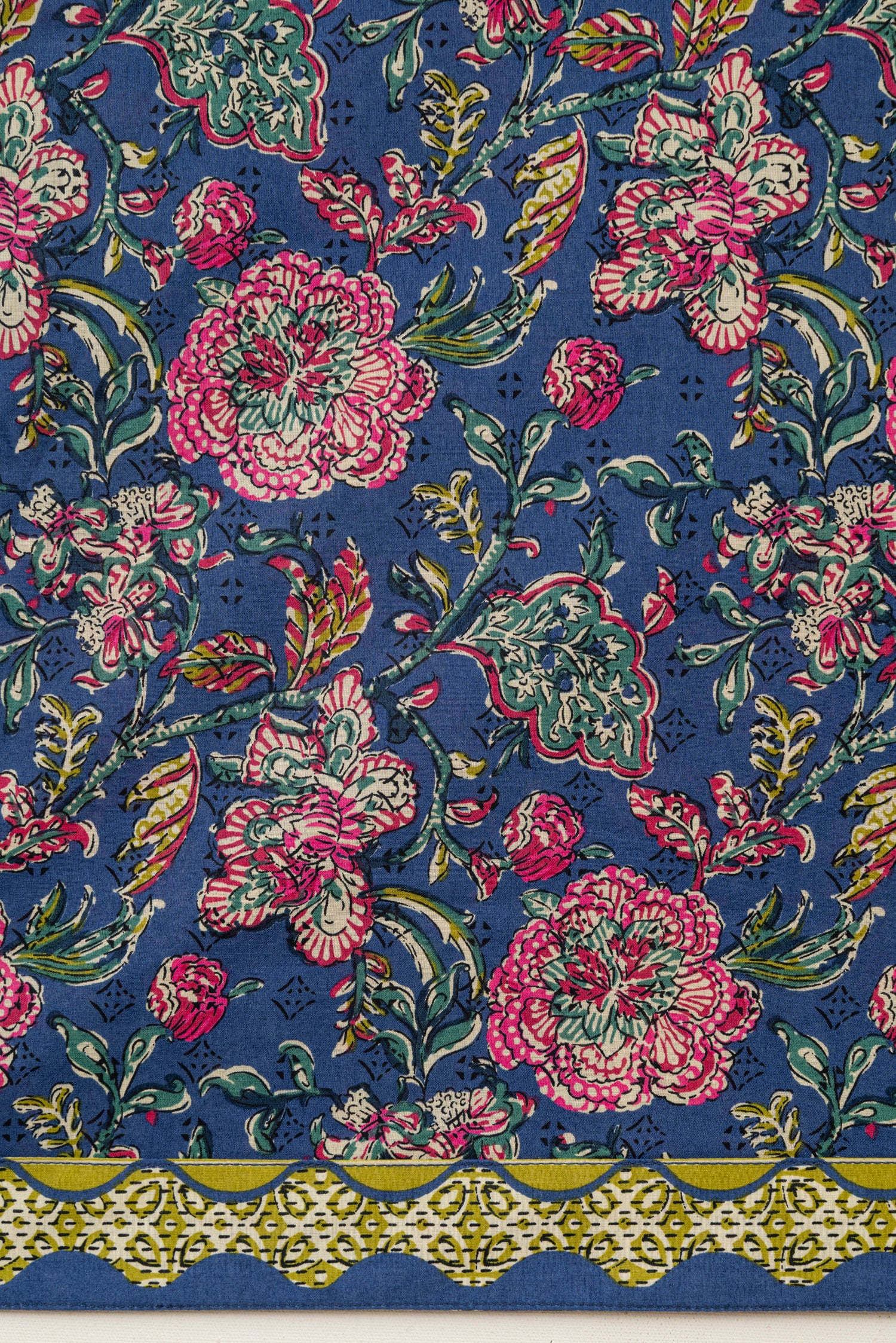 Sapphire Embroidered Lawn 2 Piece Suit SAP254