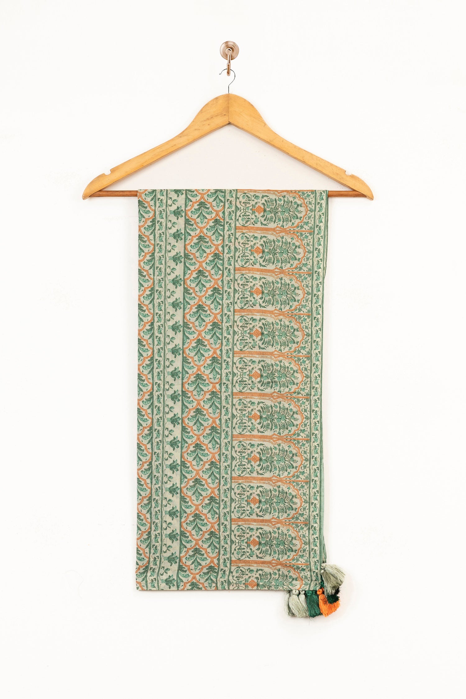 Sapphire Embroidered Lawn 3 Piece Suit SAP241