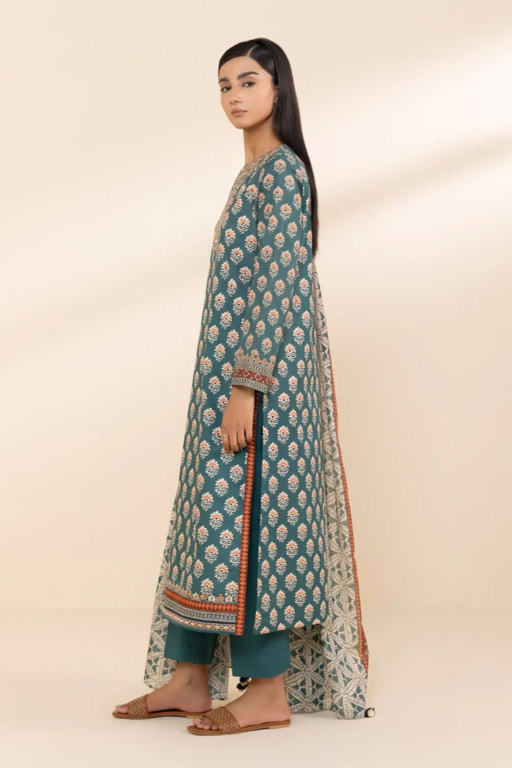 Sapphire Embroidered Lawn 3 Piece Suit SAP219