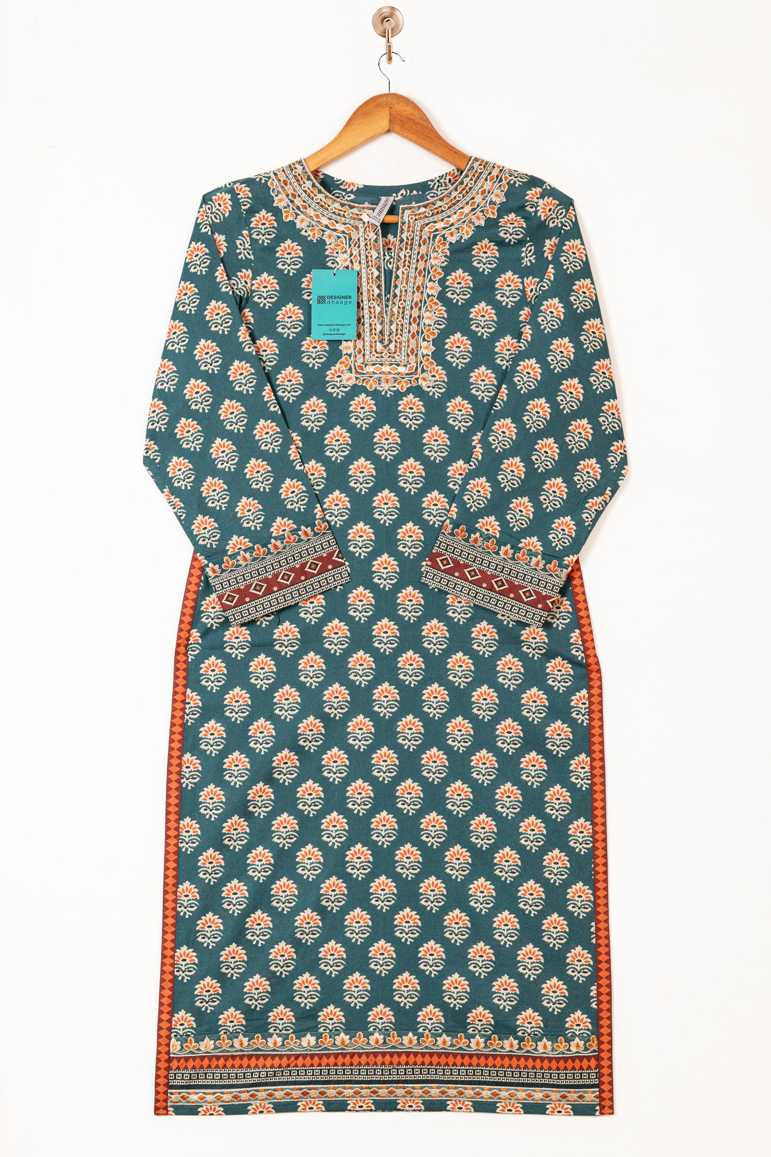 Sapphire Embroidered Lawn 3 Piece Suit SAP219
