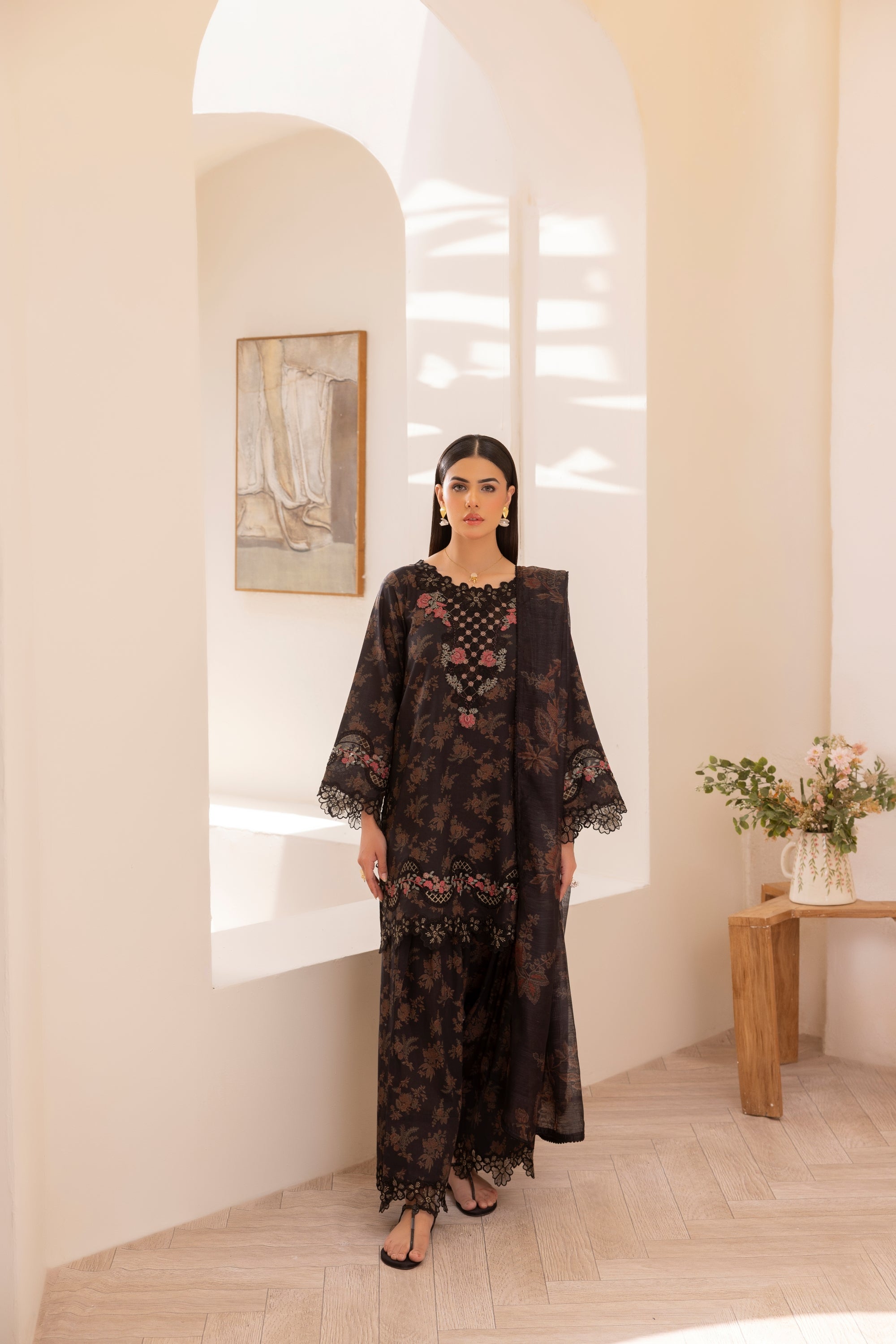 Simrans Embroidered Lawn 3 Piece Farshi Shalwar Suit SIM209