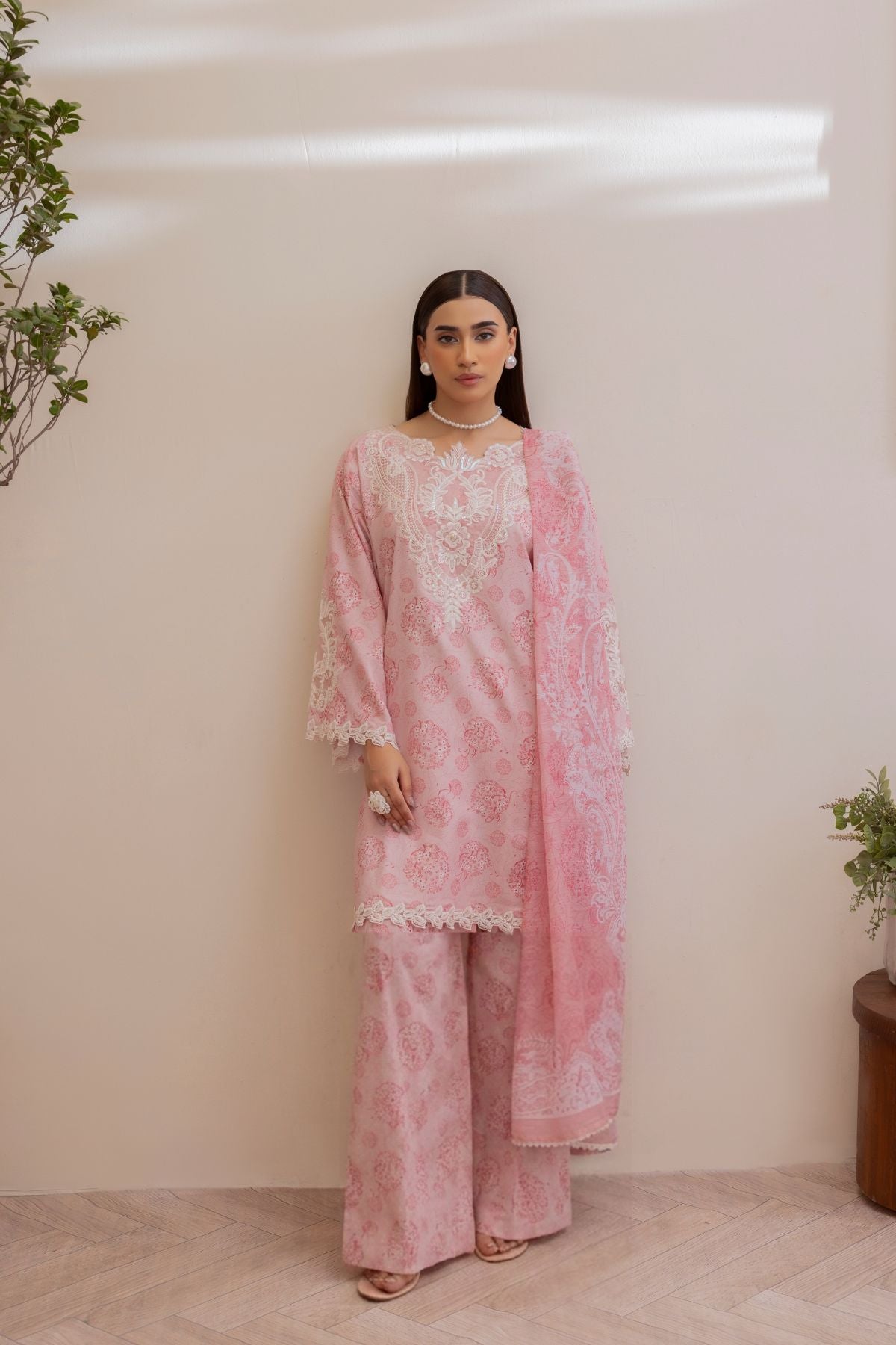 Simrans Embroidered Lawn 3 Piece Suit SIM210
