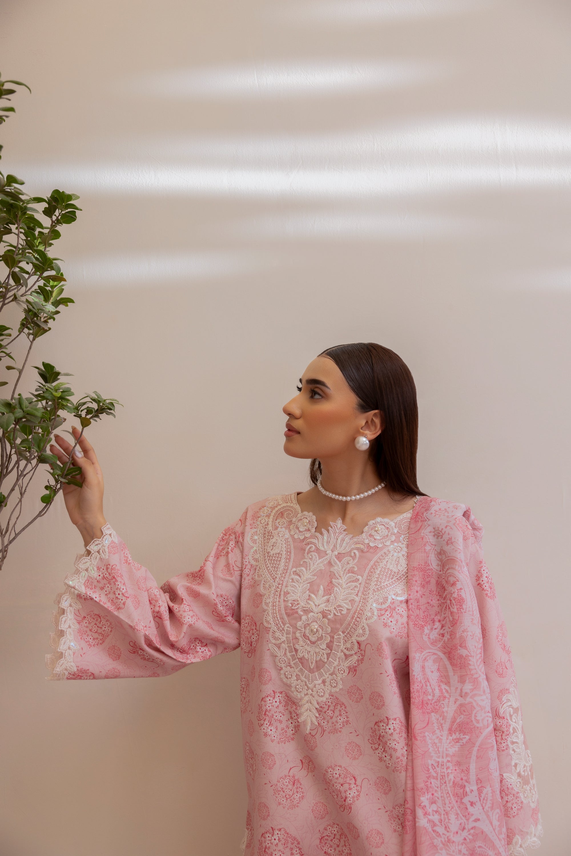 Simrans Embroidered Lawn 3 Piece Suit SIM210