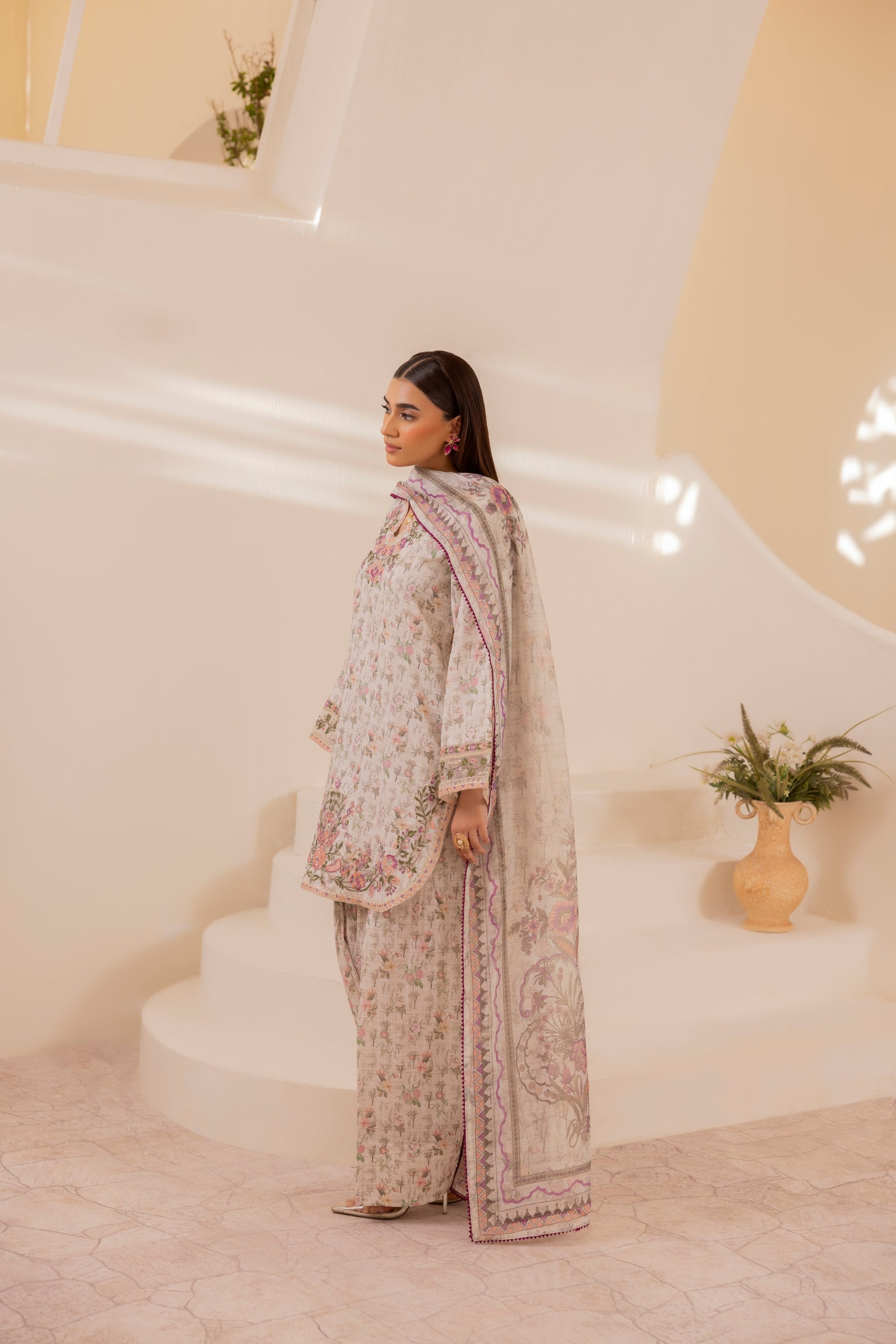 Simrans Embroidered Lawn 3 Piece Farshi Shalwar Suit SIM208