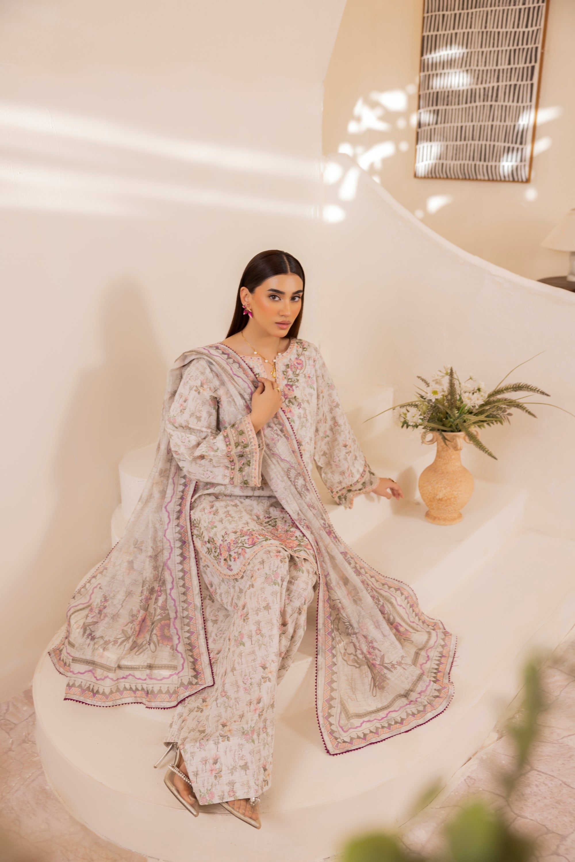 Simrans Embroidered Lawn 3 Piece Farshi Shalwar Suit SIM208