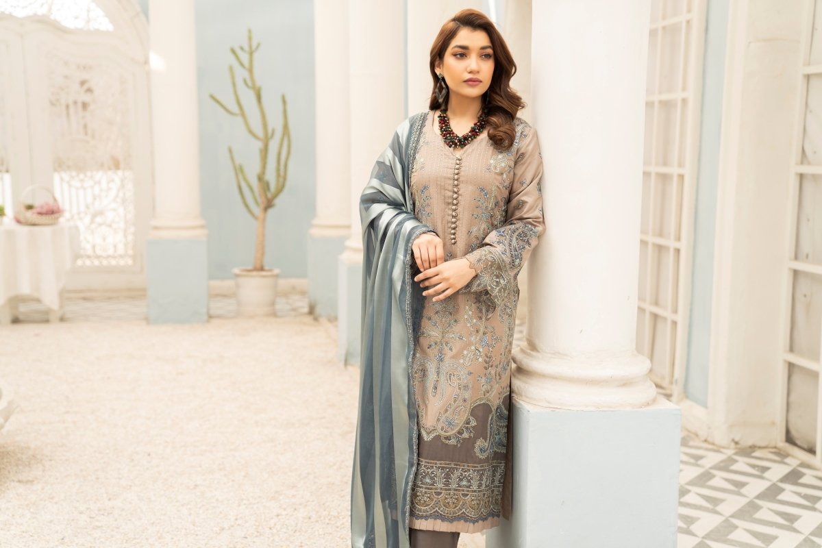 Munira Embroidered Viscose Pakistani Suit MUN545-Designer dhaage
