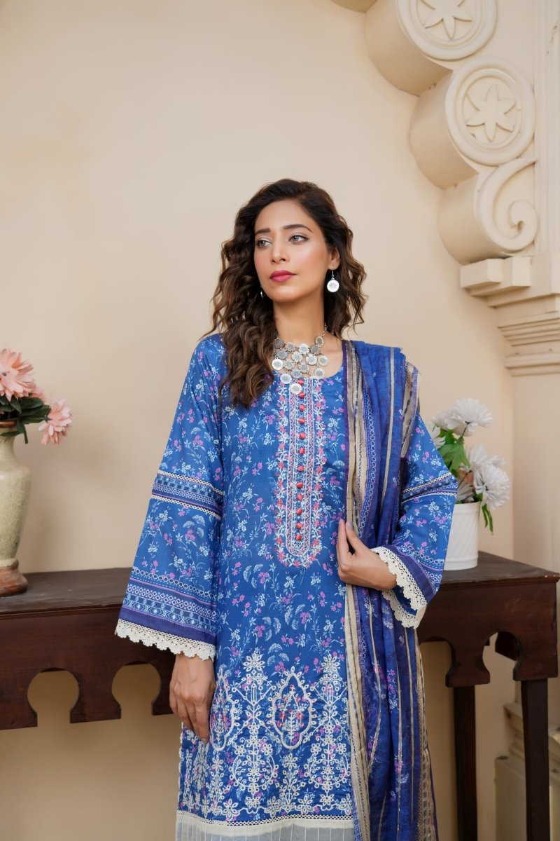 Munira Lawn 3 Piece Pakistani Suit MUN579 - Designer dhaage