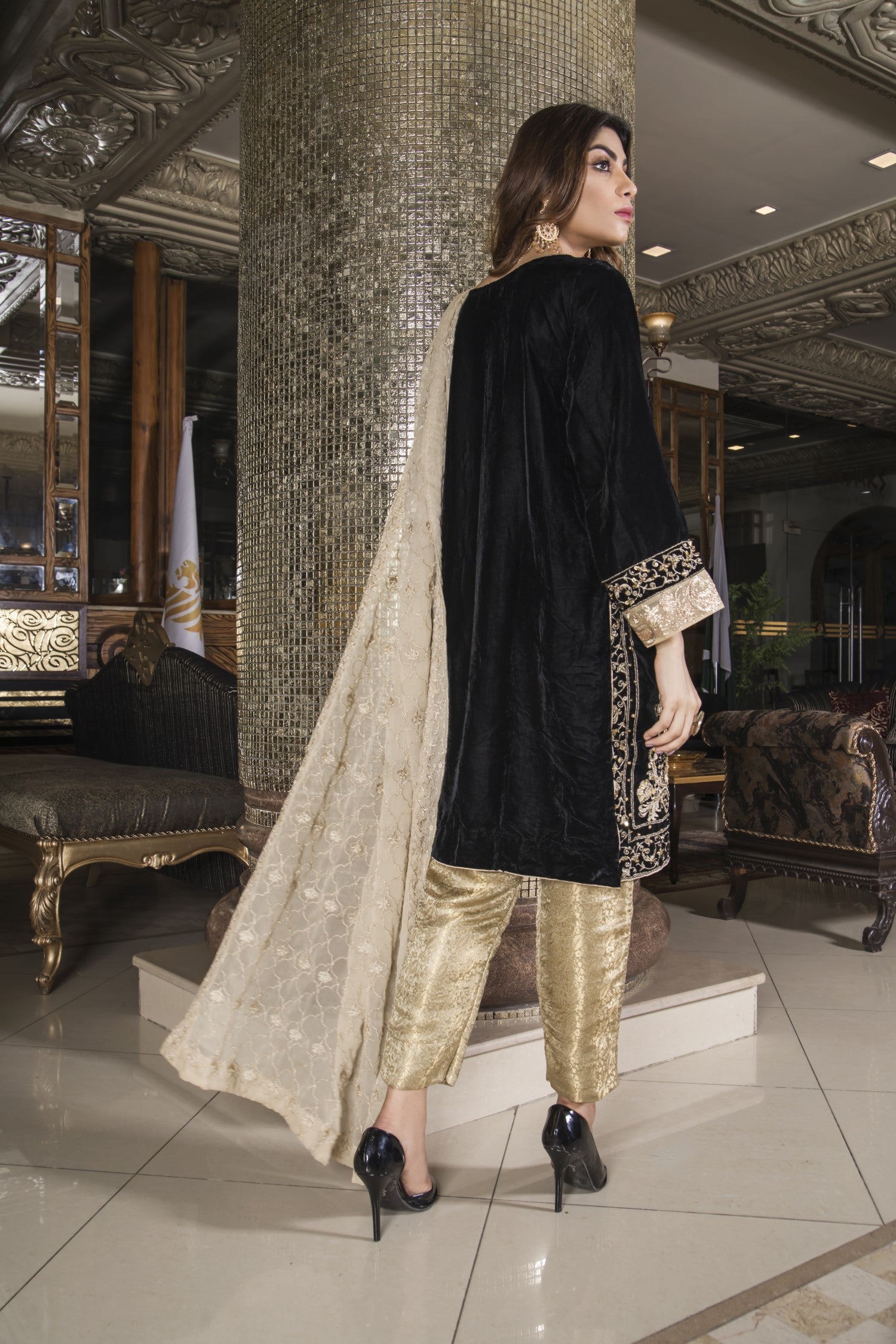 Mihrimah Velvet Formal Suit MIH04