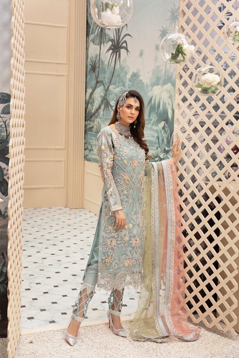 Emaan Adeel Formal 1106