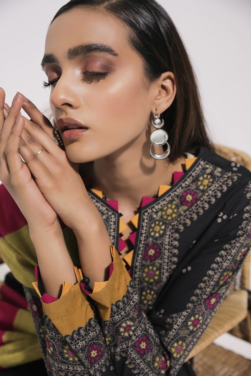 Ethnic Lawn Iconic