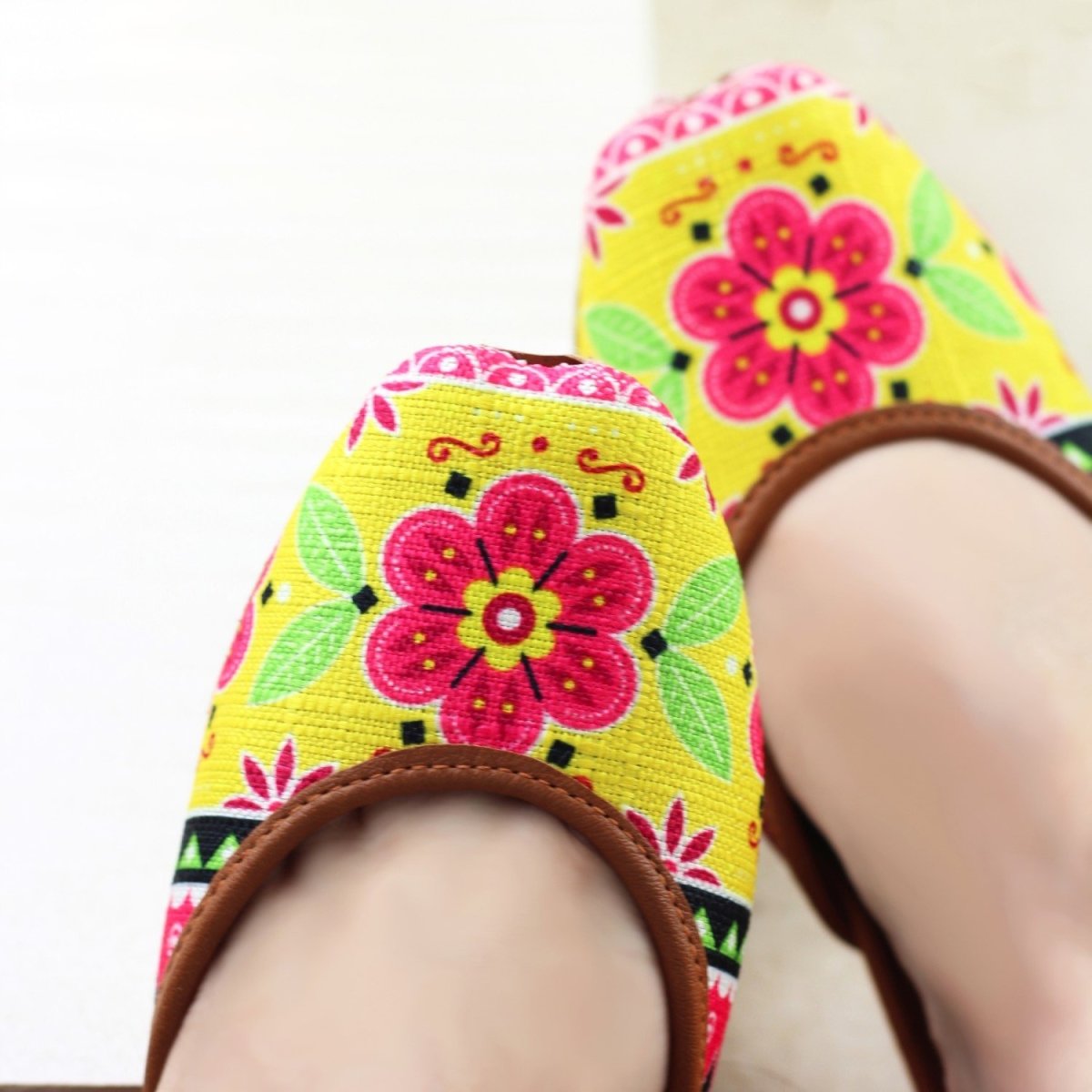 Firuz Shoes Pakistani Truck Art Khussa FIR05-Designer dhaage