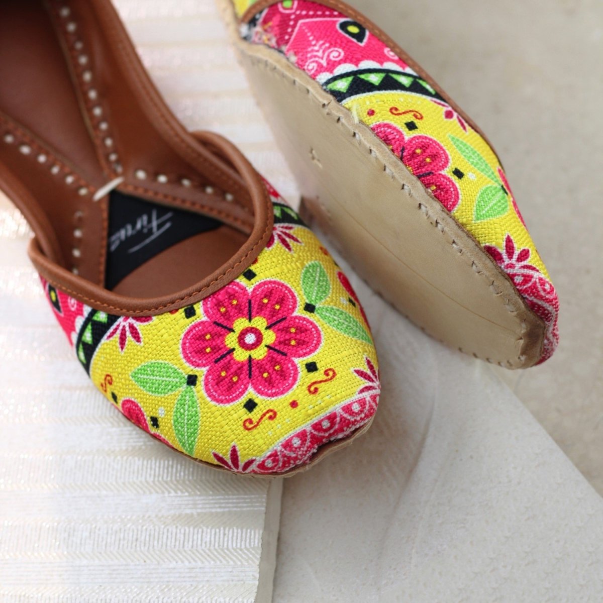 Firuz Shoes Pakistani Truck Art Khussa FIR05-Designer dhaage