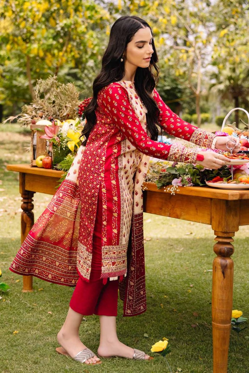 Gul Ahmed Cambric 3 PC Suit GLA32