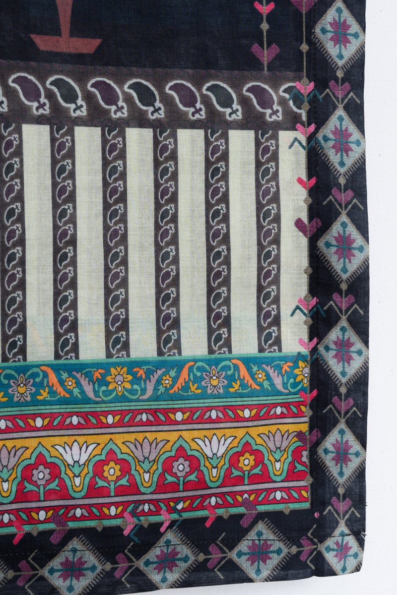 Gul Ahmed Lawn 3 PC Suit GLA34
