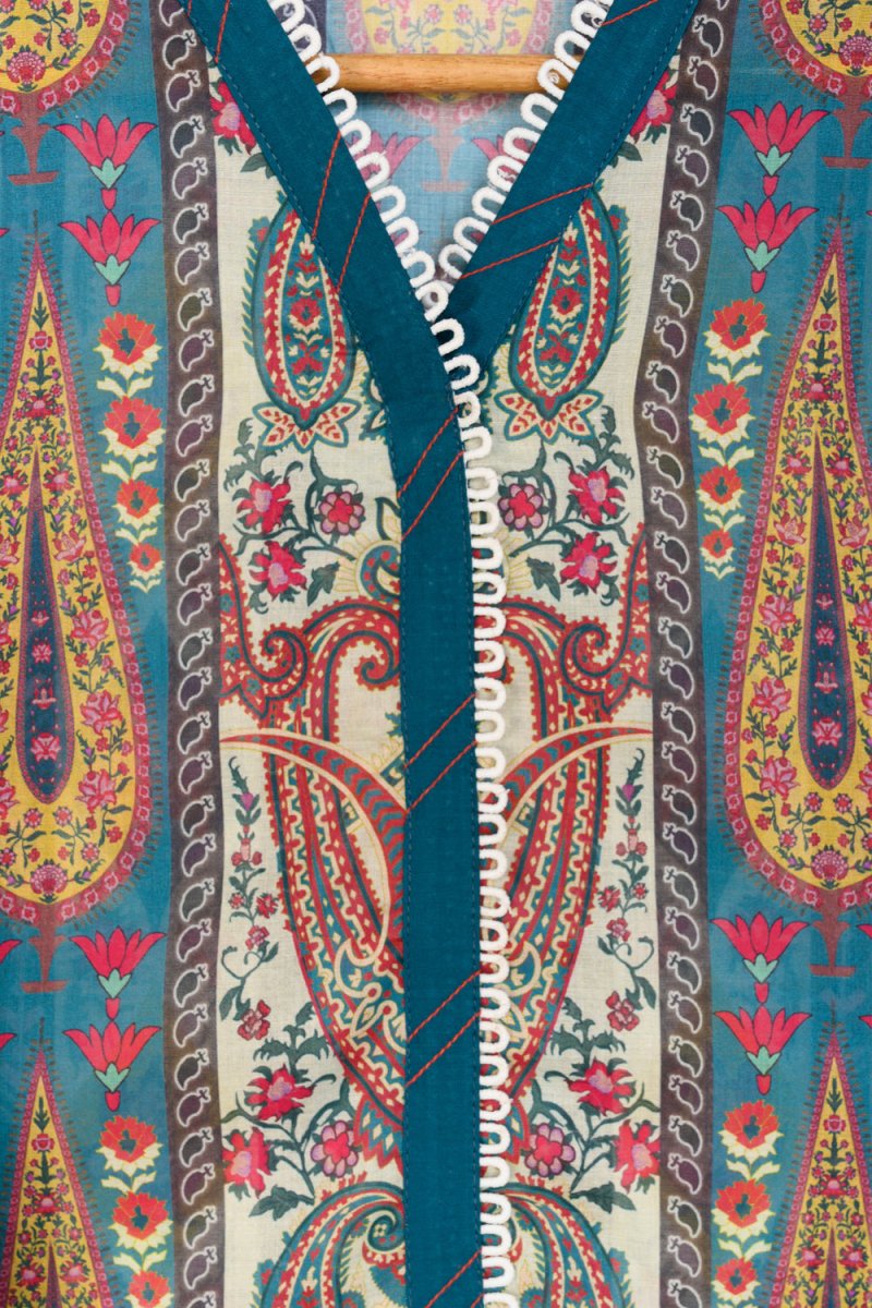 Gul Ahmed Lawn 3 PC Suit GLA34