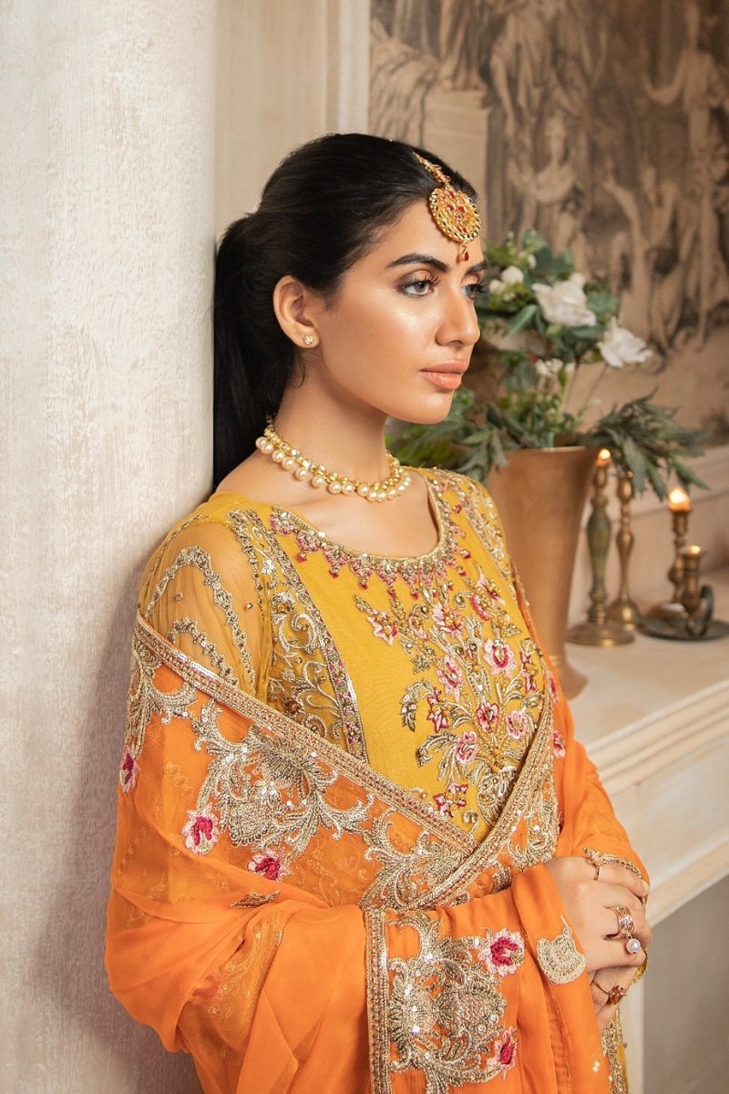 Maryum N Maria Mashq Kesari MY-01
