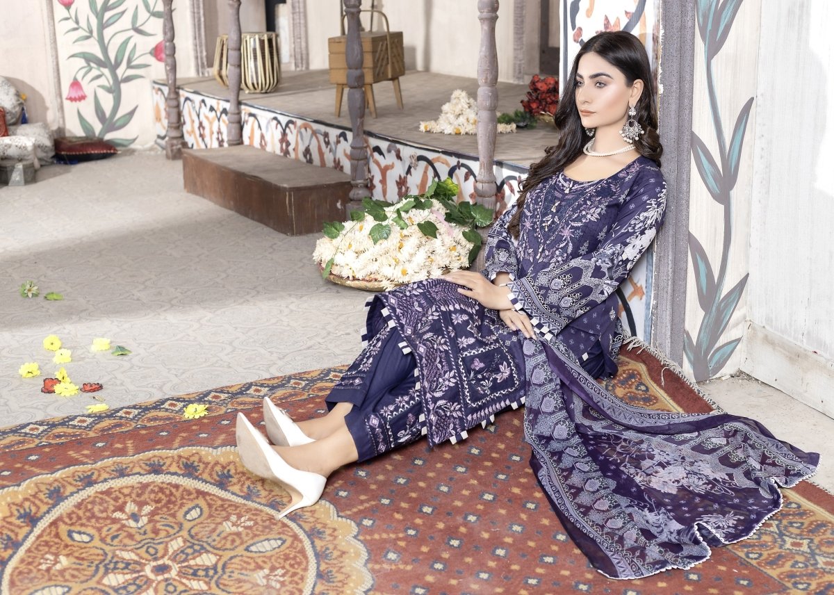 Munira Lawn 3 Piece Suit MUN491