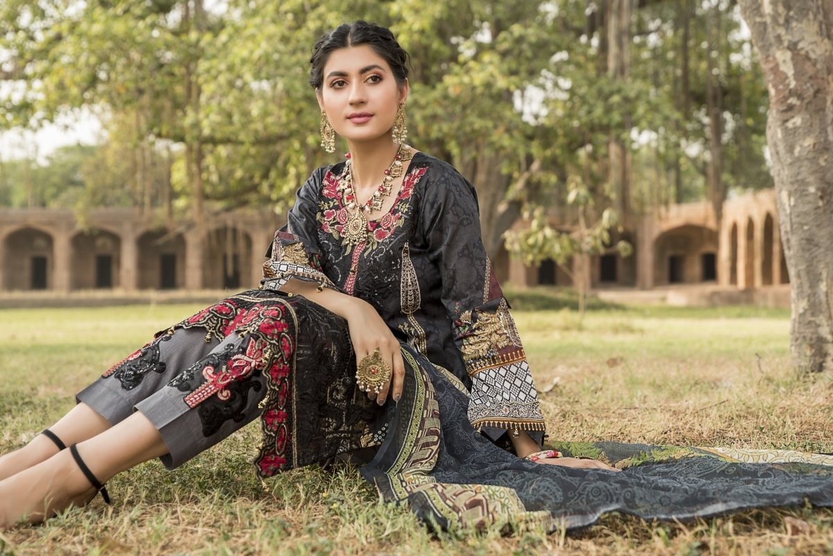 Munira Lawn Collection MUN394