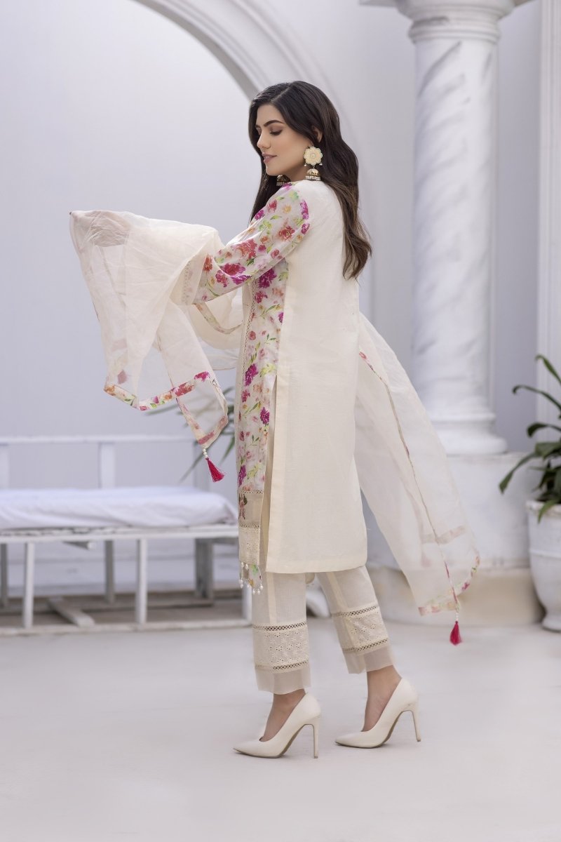 Raniya.H 3 PC Suit HUSNE JAWDAAN