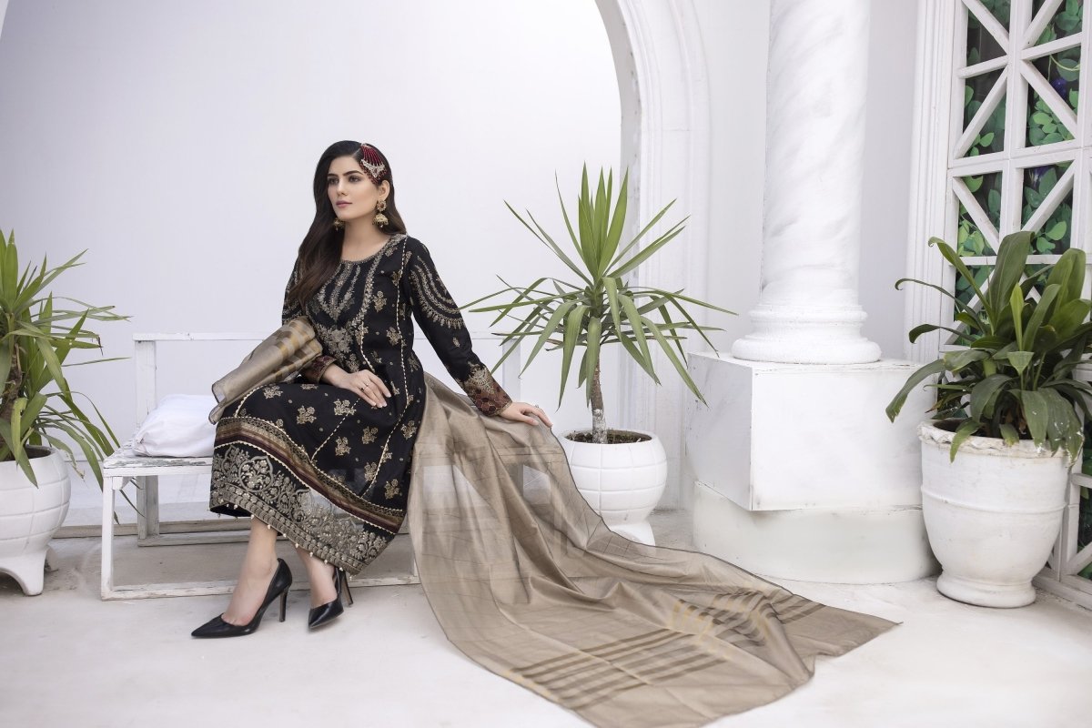 Raniya.H Embroidered Lawn Collection RAH01