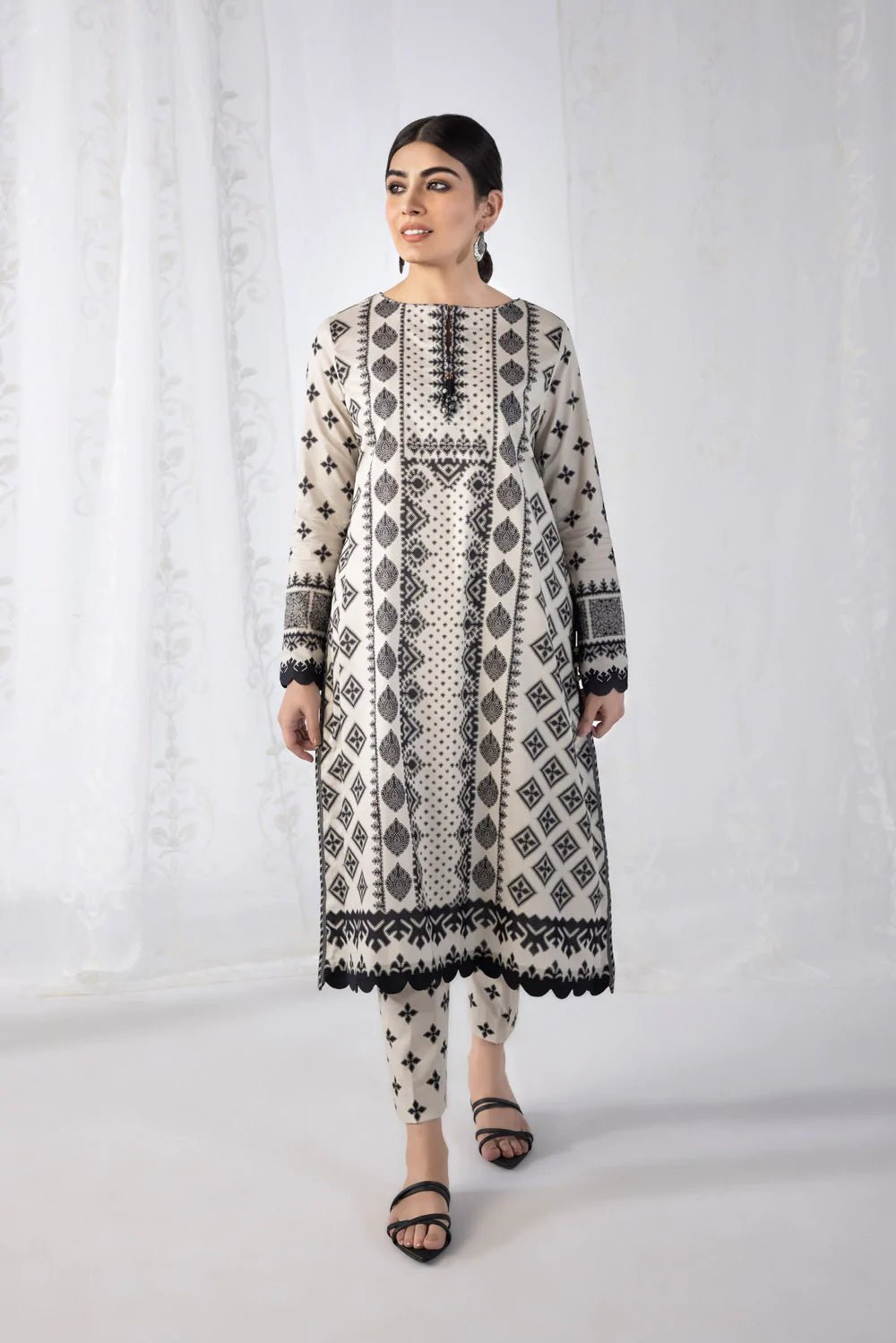 Sapphire Lawn 2 Piece Suit SAP72-Designer dhaage