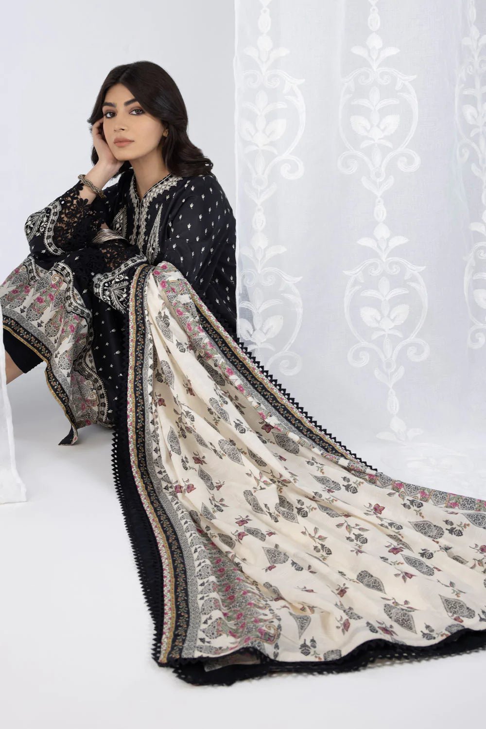 Sapphire Lawn 3 Piece Suit SAP77-Designer dhaage