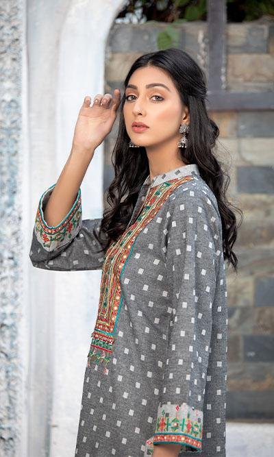 Takhleeq Arzu 2 PC Suit TAK08