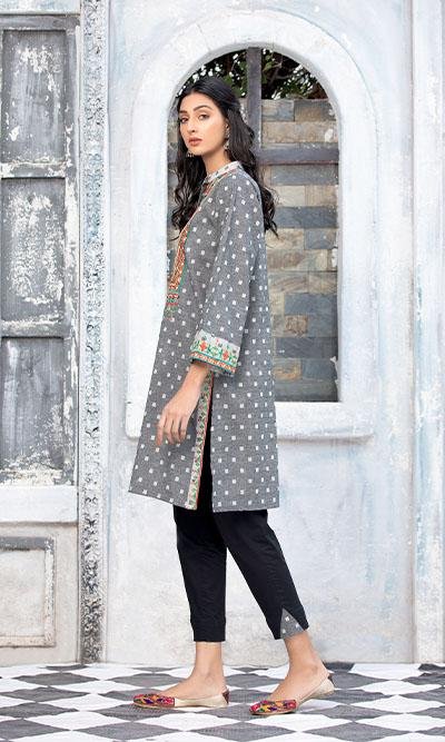 Takhleeq Arzu 2 PC Suit TAK08